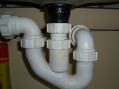 wastepipe under sink
