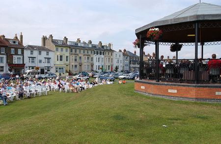 Deal Bandstand